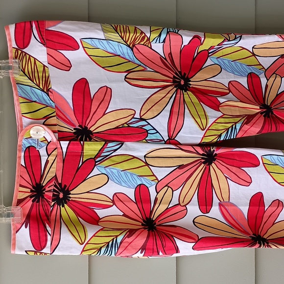 Leopard Women's Multi Color Floral Cropped Pants SZ 12 Light Weight Cotton - Picture 2 of 7